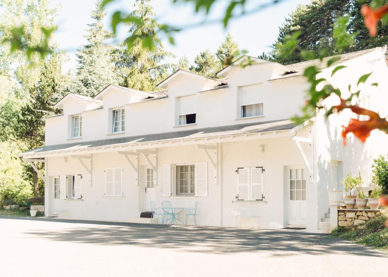 Manoir Et Appartements Avec Piscine Au Domaine De Bize Mirepoix Mirepoix  Exterior foto